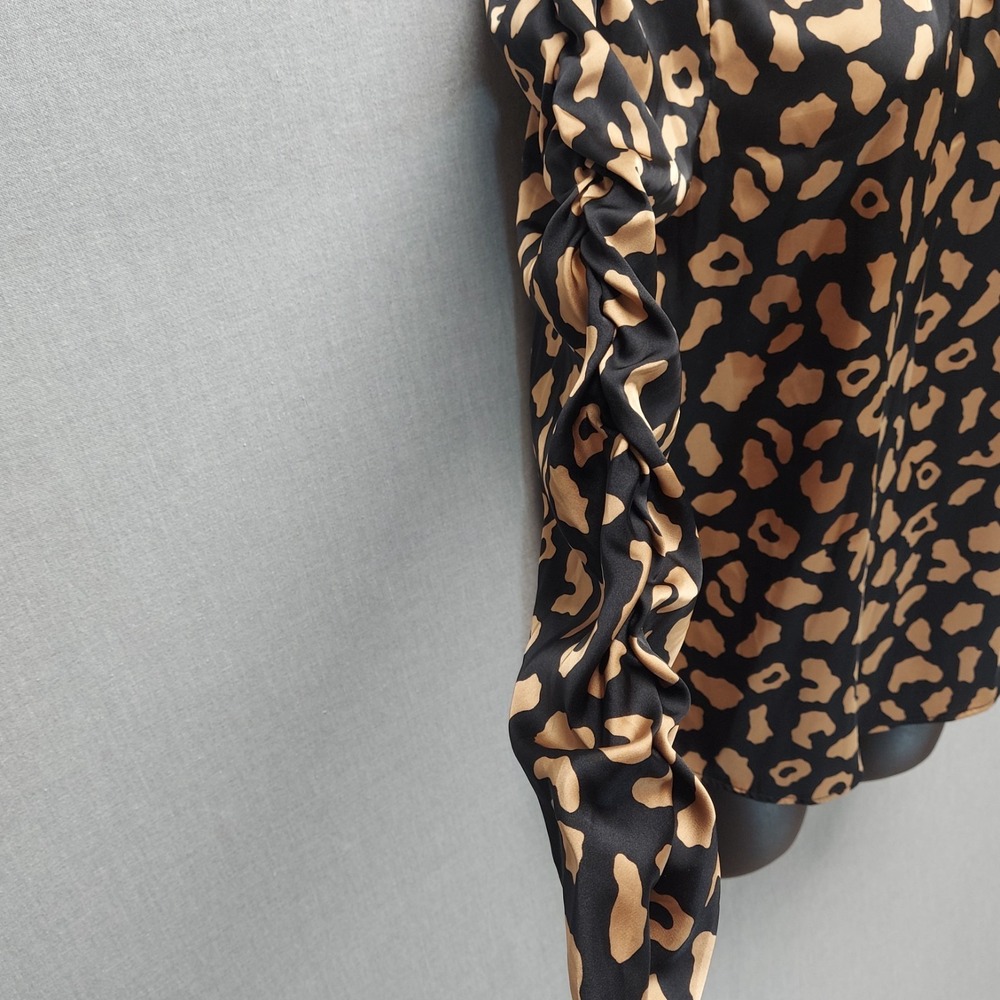 Womens M Animal Print Blouse Mock Neck Ruched‎ Sleeve Top Structured Office Chic - Picture 7 of 16